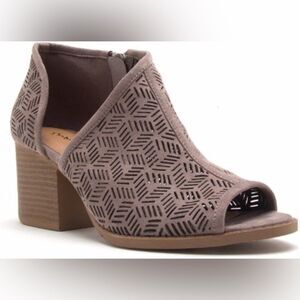 QUPID rose Taupe Half d'Orasy Peep Toe side zip laser cut Perforated Booties‎